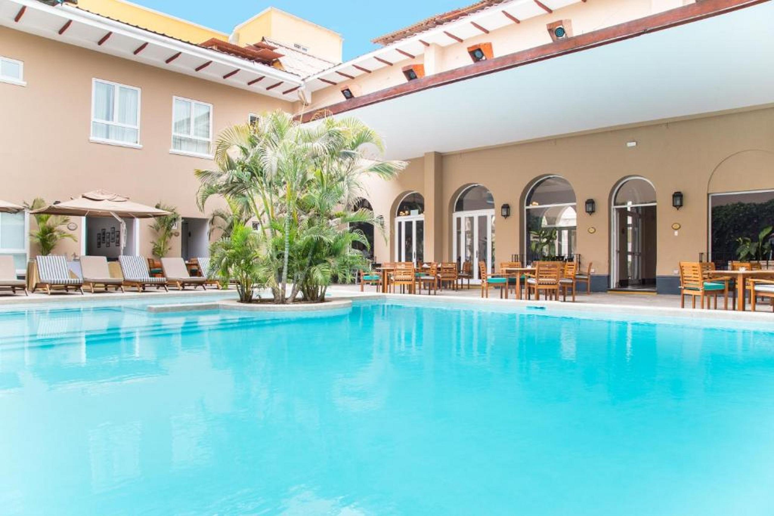 Lp Los Portales Hotel Piura Exteriör bild