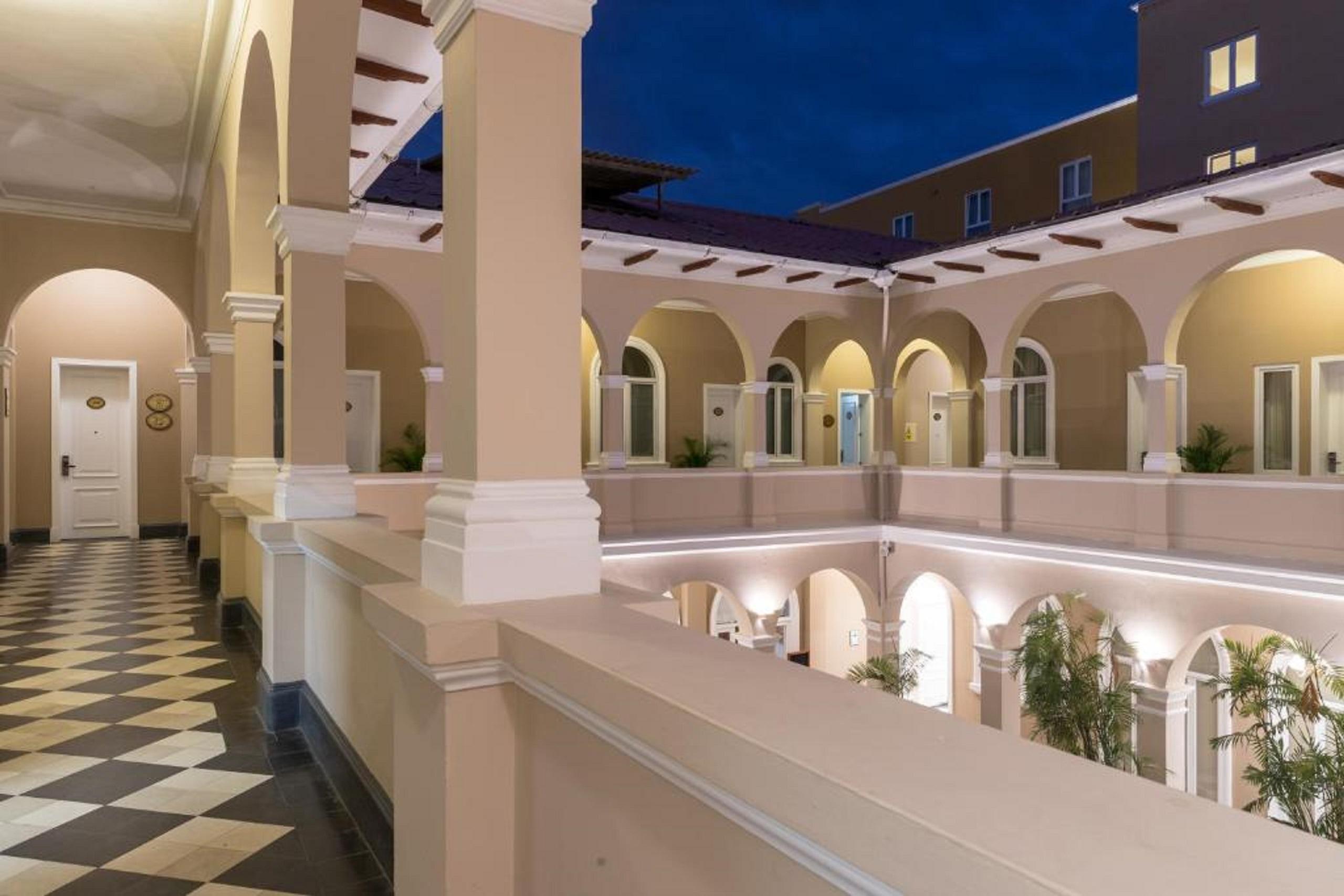 Lp Los Portales Hotel Piura Exteriör bild